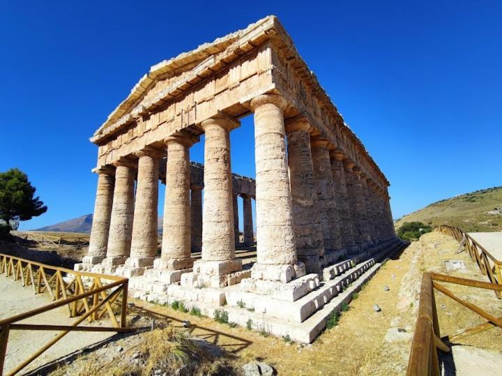 La Casa Di Anita Nel Cuore Di Segesta カラタフィーミ 部屋 写真